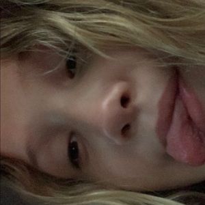 Meet your Posher, Izzy